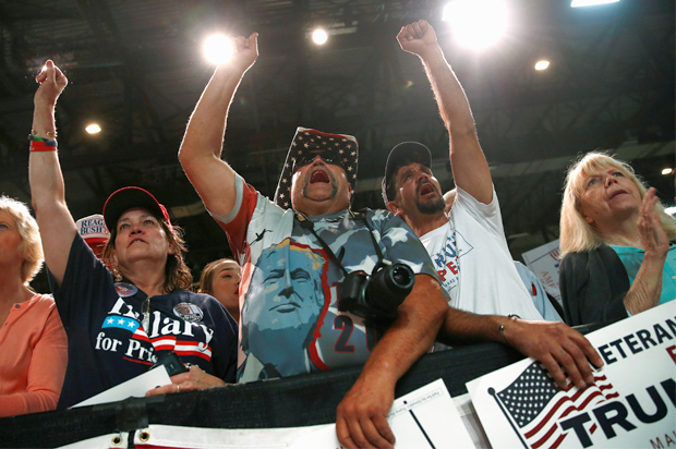 Donald Trump supporters at a campaign event in Des Moines, Iowa August 5, 2016. (Reuters/Eric Thayer)